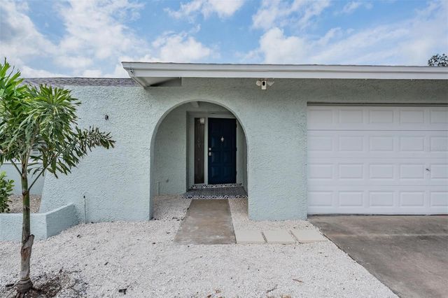 7092 S SHORE DRIVE, St Petersburg, FL 33707