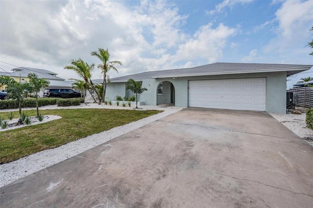 7092 S SHORE DRIVE, St Petersburg, FL 33707