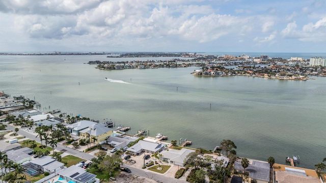 7092 S SHORE DRIVE, St Petersburg, FL 33707