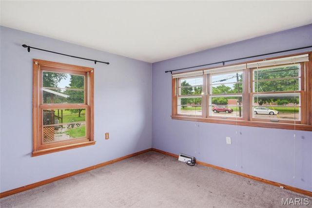 5912 N Belt W, Belleville, IL 62223