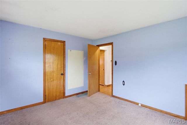 5912 N Belt W, Belleville, IL 62223