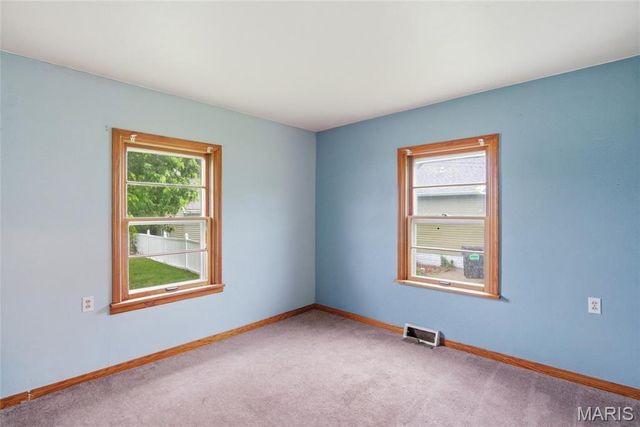 5912 N Belt W, Belleville, IL 62223