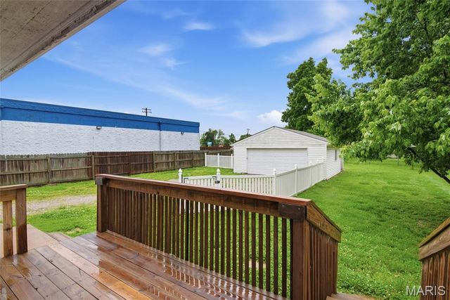 5912 N Belt W, Belleville, IL 62223