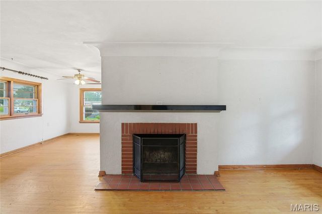 5912 N Belt W, Belleville, IL 62223