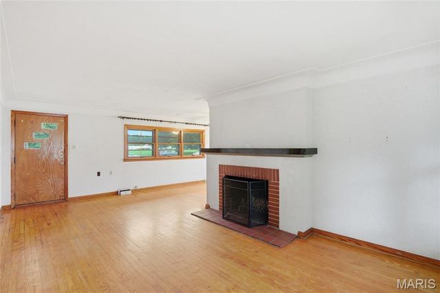 5912 N Belt W, Belleville, IL 62223