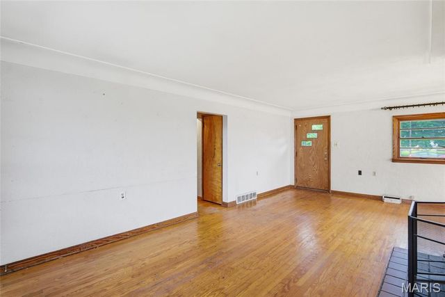 5912 N Belt W, Belleville, IL 62223