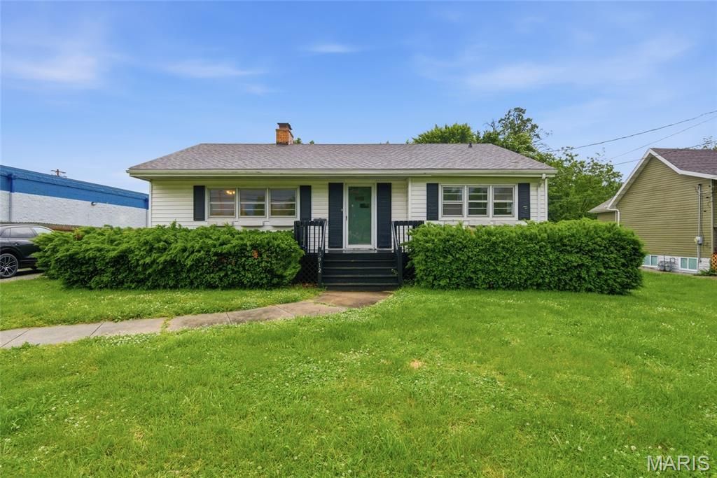 5912 N Belt W, Belleville, IL 62223