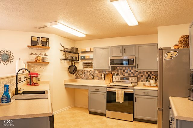 8424 Belle Union Drive, Indianapolis, IN 46113