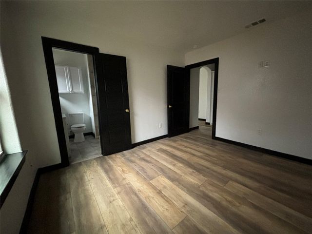 401 E Freeman Street, Ennis, TX 75119