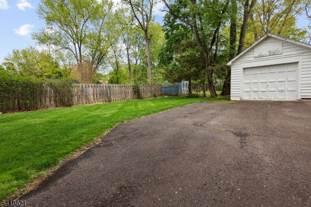 1089 Field Ave, Plainfield City, NJ 07060 — photo 3