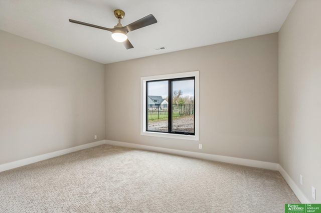 3538 S 210th Avenue, Elkhorn, NE 68022