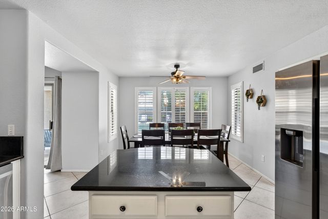 704 W LA PRYOR Lane, Gilbert, AZ 85233