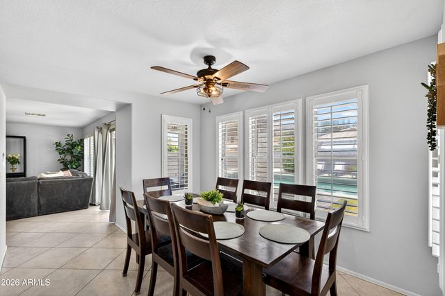 704 W LA PRYOR Lane, Gilbert, AZ 85233
