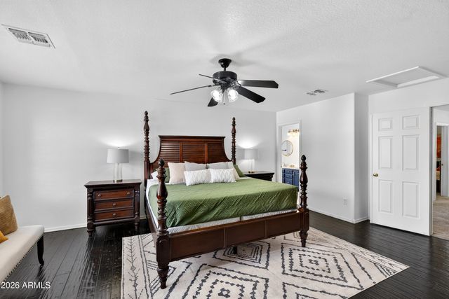 704 W LA PRYOR Lane, Gilbert, AZ 85233