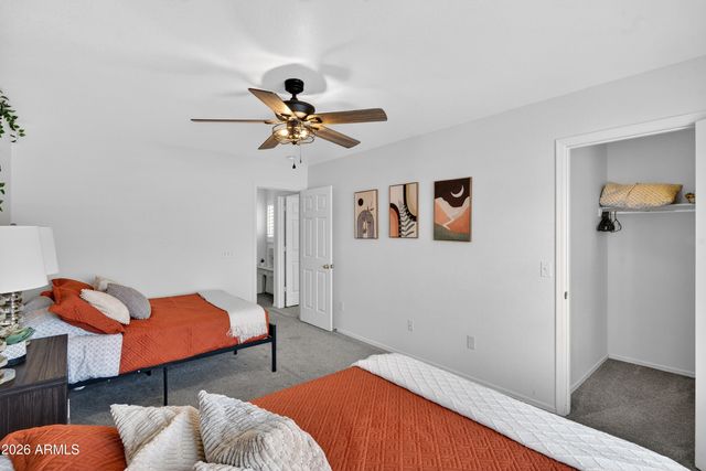 704 W LA PRYOR Lane, Gilbert, AZ 85233