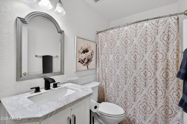 704 W LA PRYOR Lane, Gilbert, AZ 85233