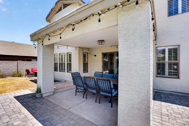 704 W LA PRYOR Lane, Gilbert, AZ 85233