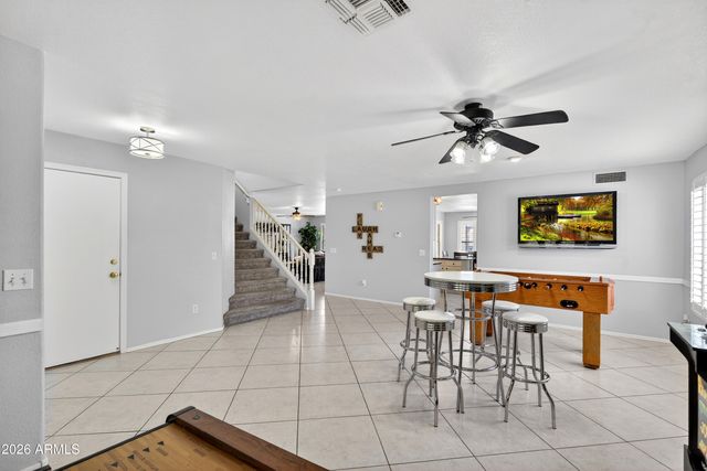 704 W LA PRYOR Lane, Gilbert, AZ 85233