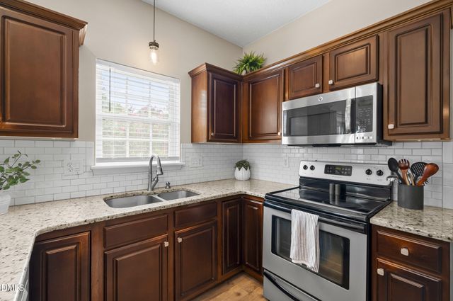 116 Crabwall Court, Holly Springs, NC 27540