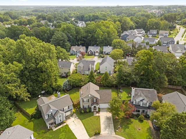 116 Crabwall Court, Holly Springs, NC 27540