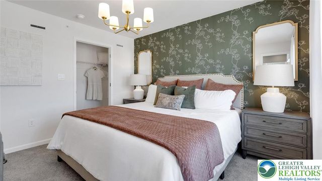 8213 Alexander Court, Upper Macungie Twp, PA 18031