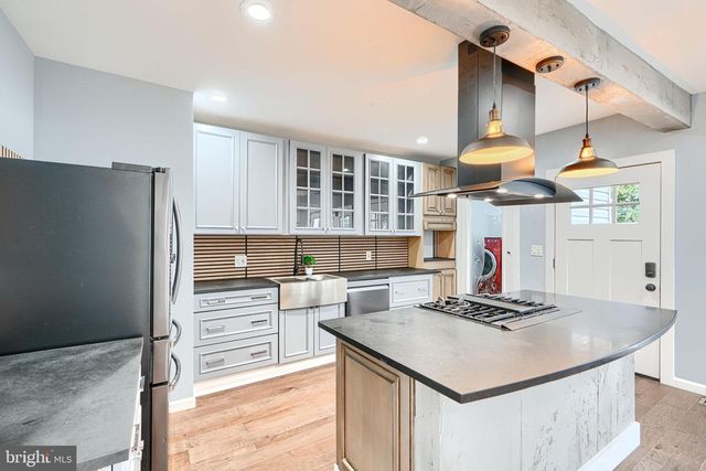 5201 BEAUFORT AVE, Baltimore, MD 21215