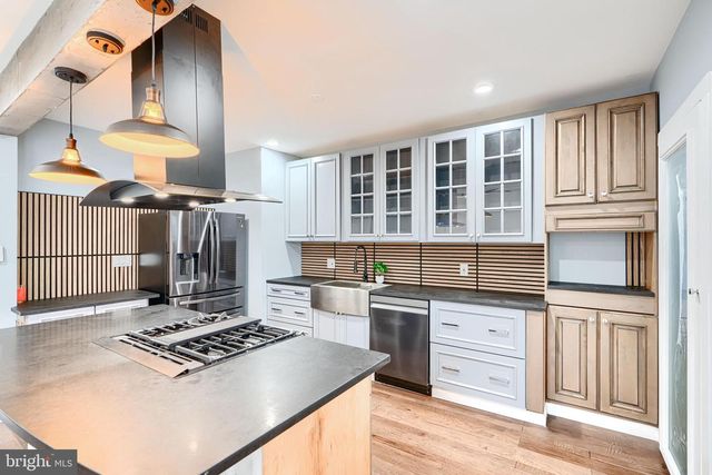 5201 BEAUFORT AVE, Baltimore, MD 21215