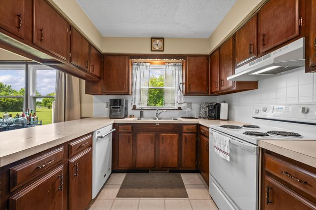 5640 Tilly Road, St. Joseph, MI 49085