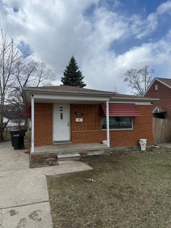 7667 Greenview Avenue, Detroit, MI 48228
