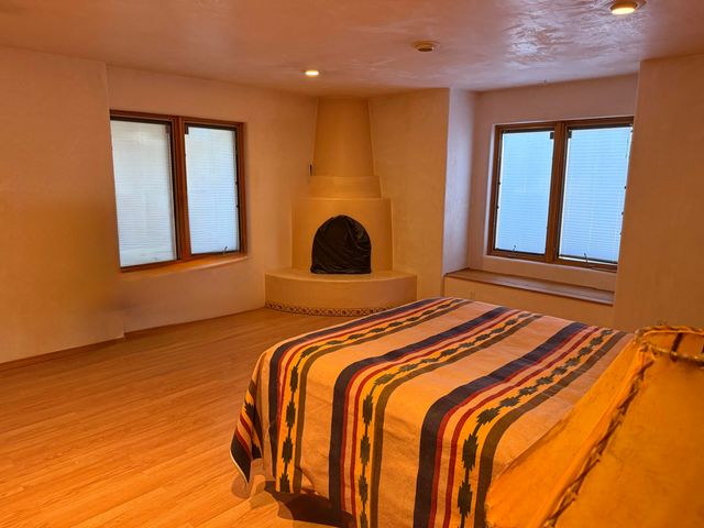 44 Camino Benavidez, Santa Fe, NM 87507