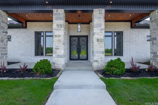100 Liberty Oaks Trail, Alexander, AR 72002