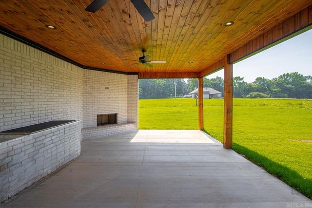 100 Liberty Oaks Trail, Alexander, AR 72002