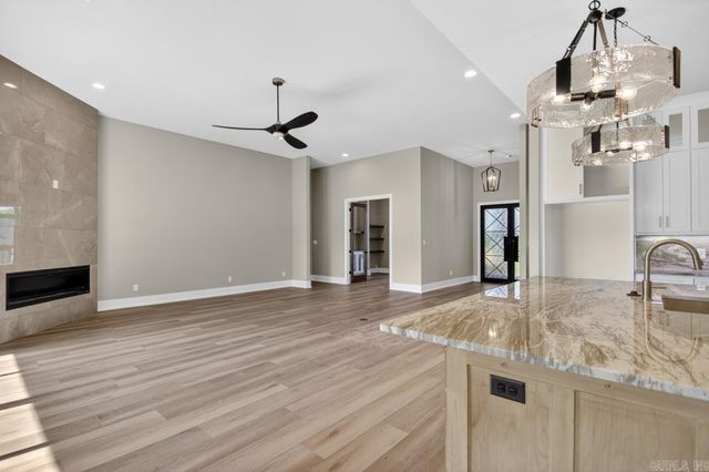 100 Liberty Oaks Trail, Alexander, AR 72002