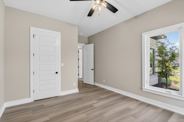 100 Liberty Oaks Trail, Alexander, AR 72002