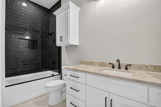 100 Liberty Oaks Trail, Alexander, AR 72002