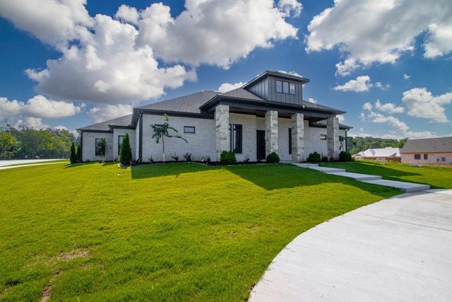 100 Liberty Oaks Trail, Alexander, AR 72002