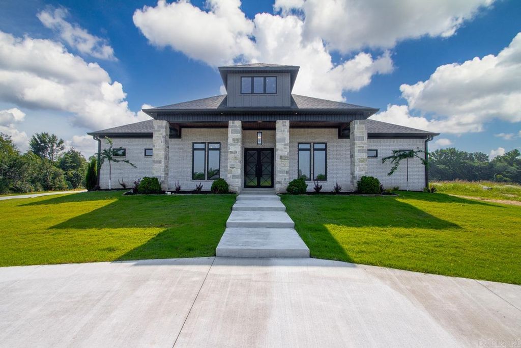 100 Liberty Oaks Trail, Alexander, AR 72002