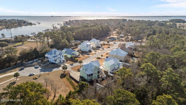 109 Key West Lane, Newport, NC 28570