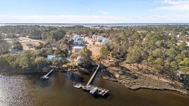109 Key West Lane, Newport, NC 28570