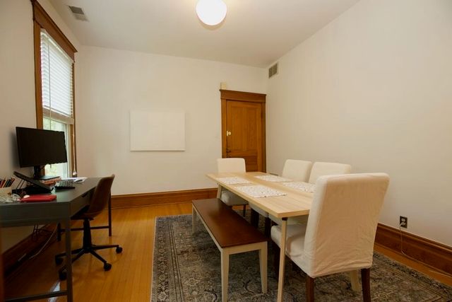 1111 W Roscoe Street 2, Chicago, IL 60657