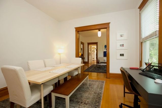 1111 W Roscoe Street 2, Chicago, IL 60657