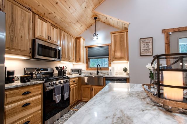 59 Nugent Lane, Murphy, NC 28906