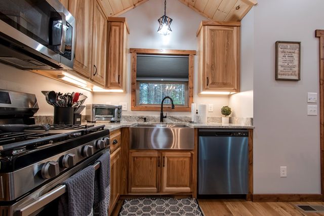 59 Nugent Lane, Murphy, NC 28906