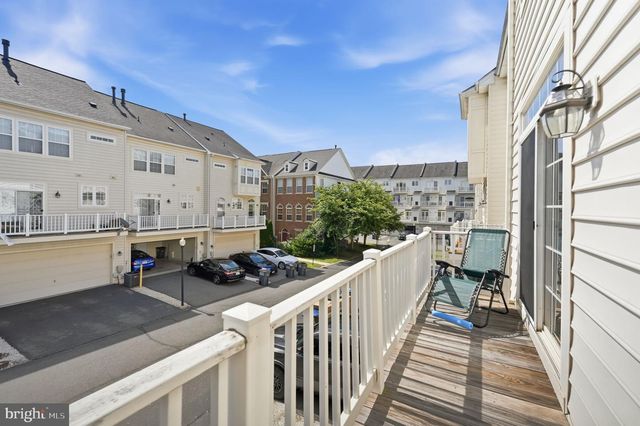 7033 LITTLE THAMES DR, Gainesville, VA 20155