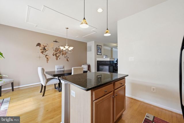 7033 LITTLE THAMES DR, Gainesville, VA 20155