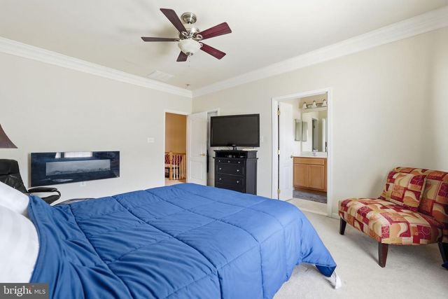 7033 LITTLE THAMES DR, Gainesville, VA 20155