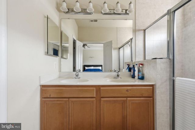 7033 LITTLE THAMES DR, Gainesville, VA 20155