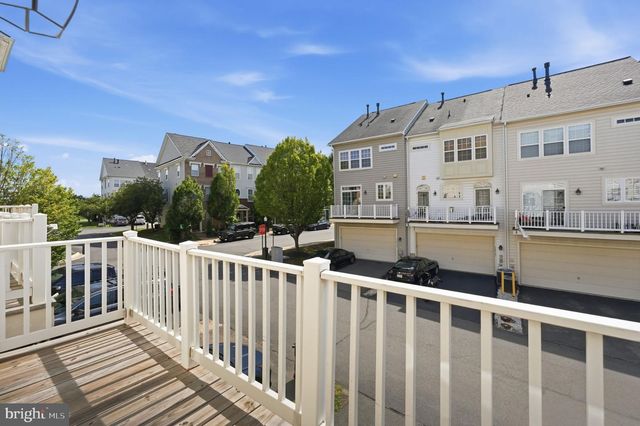 7033 LITTLE THAMES DR, Gainesville, VA 20155