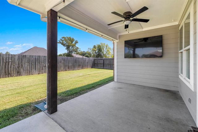411 Harrell, Chandler, TX 75758