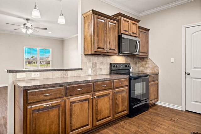 411 Harrell, Chandler, TX 75758